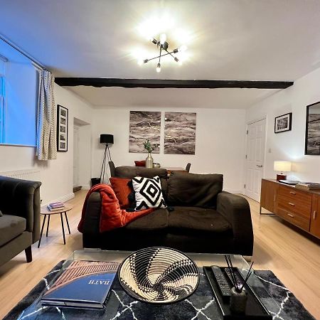 Superbly Located 2 Bedroom Luxury Apartment باث المظهر الخارجي الصورة
